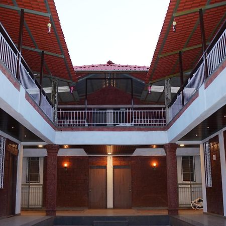 Vanvarsha Resort Chandoli Eksteriør billede
